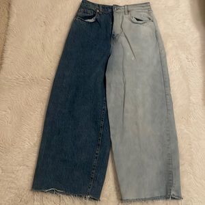 baggy jeans, one side, dark blue, other side, light blue!